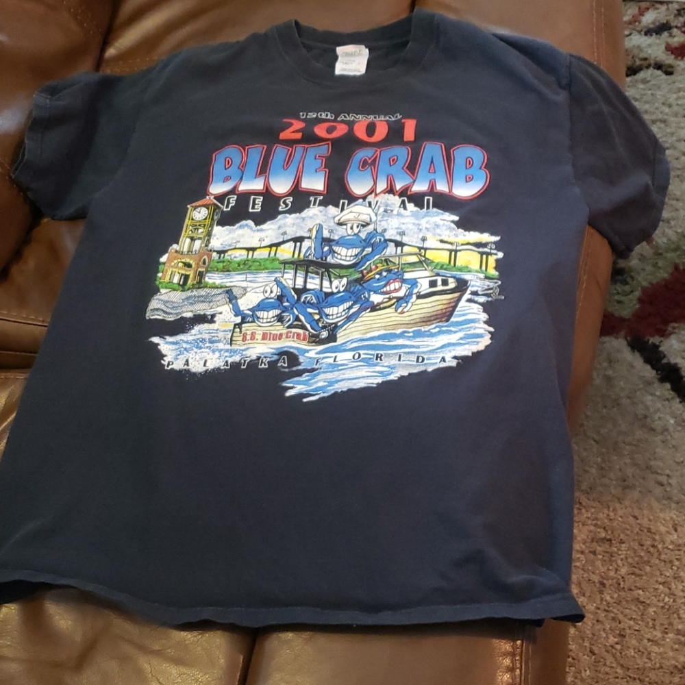 T-SHIRT